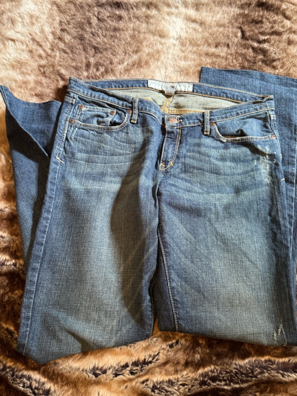 Abercrombie and Fitch Size 10 medium wash denim 33 inseam